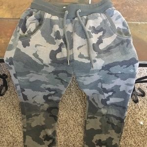 Sovereign codes sweat pant